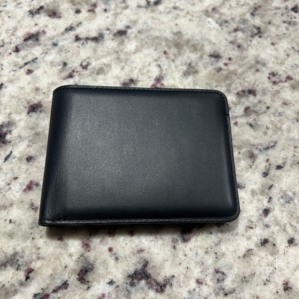 Classic Nomad Black Leather Bifold Wallet
